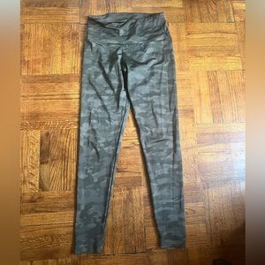 Onzie workout leggings